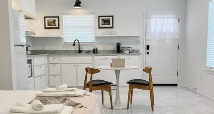 Chic studio near ACU