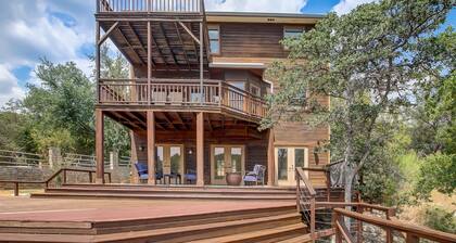 Countryside 3-story home with game room, WFH office & guest house with kitchen