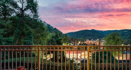 Summit Manor - Gatlinburg, TN.