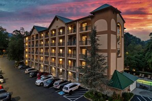 Exterior - Summit Manor - Gatlinburg, TN. (Gatlinburg)