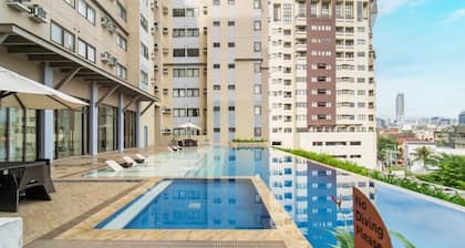 Condo âą WIFI up to 100mbps âą Infinity Pool