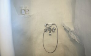 Rock | Bathroom - Under the Linden Tree Tinos (Tinos)