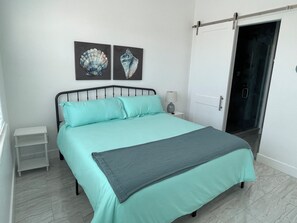 2 habitaciones, tabla de planchar con plancha y wifi gratis 