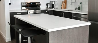Stylish 2-Bedroom Condo • Premium Comfort, Central Location • sleeps 4