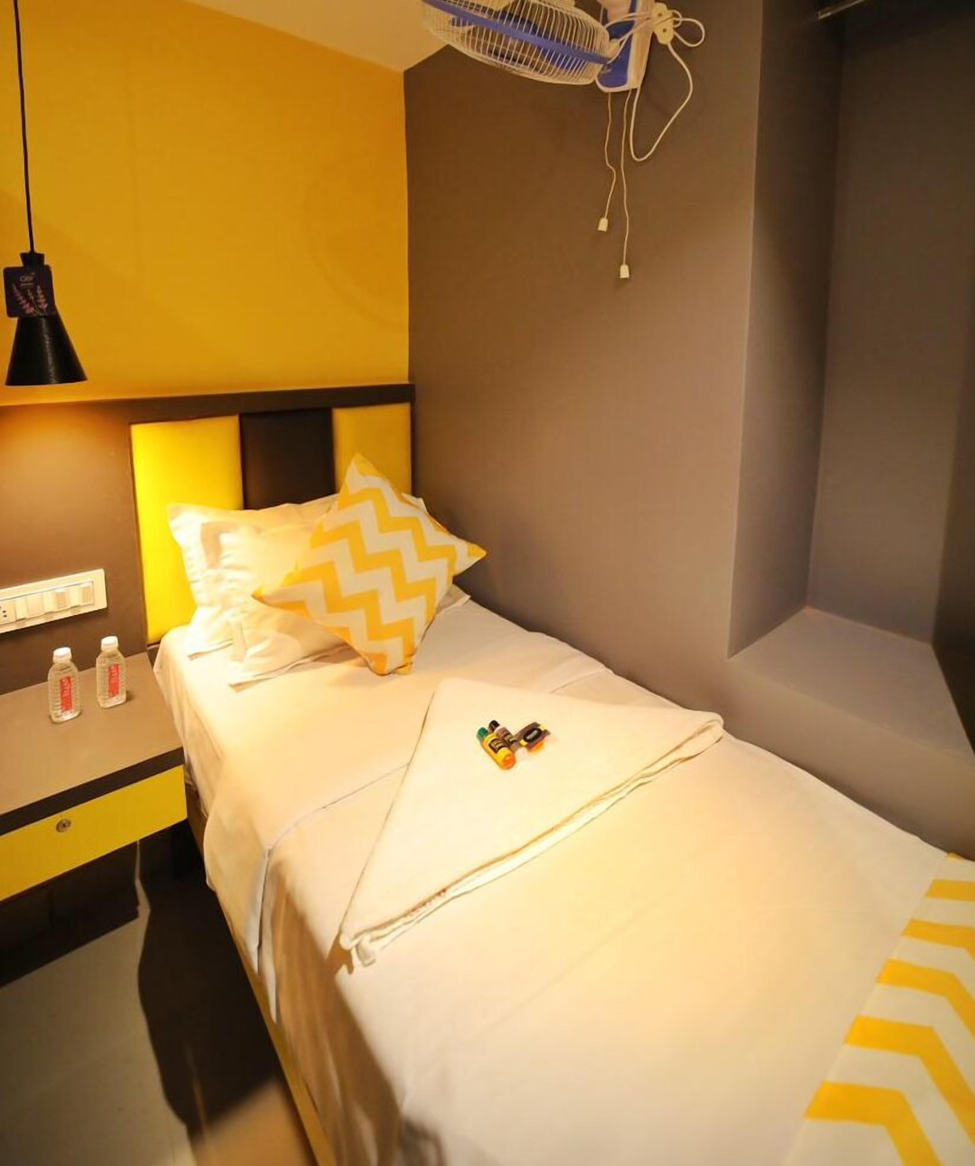 Deluxe Cabin, 1 Single Bed | Desk, laptop workspace, free WiFi