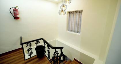 CABINSTAY MAROL- THE HUBZ