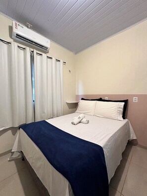 Casa adosada económica | Ropa de cama de alta calidad y cortinas opacas