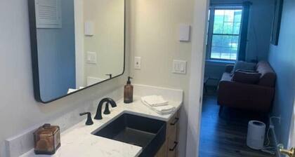 Main St Studio - Newly Updated!