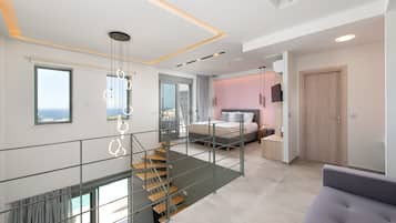 Duplex | Pillowtop beds, desk, laptop workspace, soundproofing