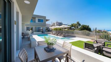 Deluxe studio suite | 1 slaapkamer, pillowtop-bedden, een bureau, een laptopwerkplek