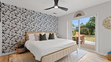 3 bedrooms, iron/ironing board, travel crib, WiFi