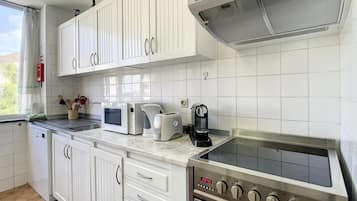 Apartment | Private kitchen