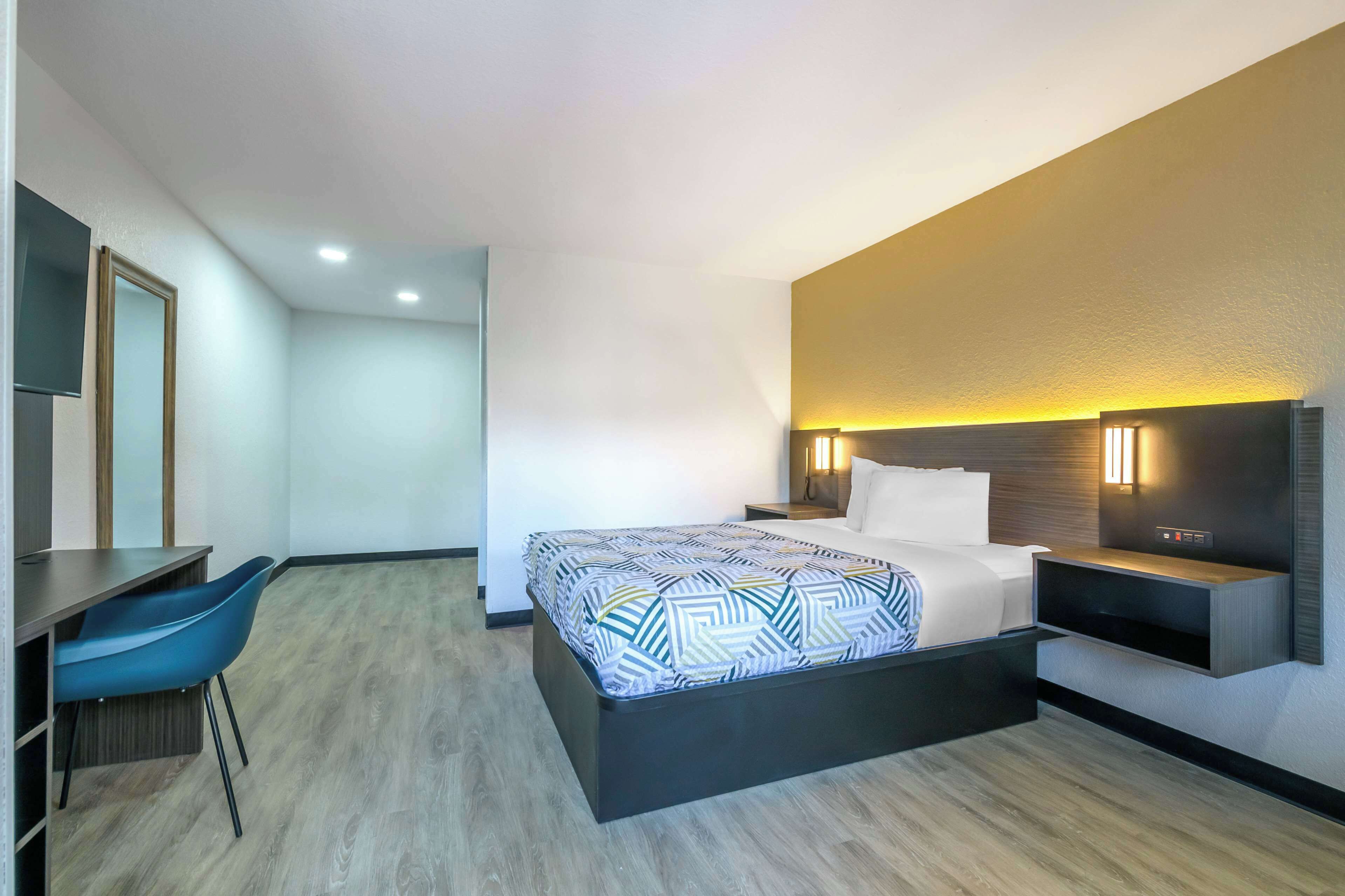 ستائر تعتيم وواي فاي مجانًا وملاءات أسرّة