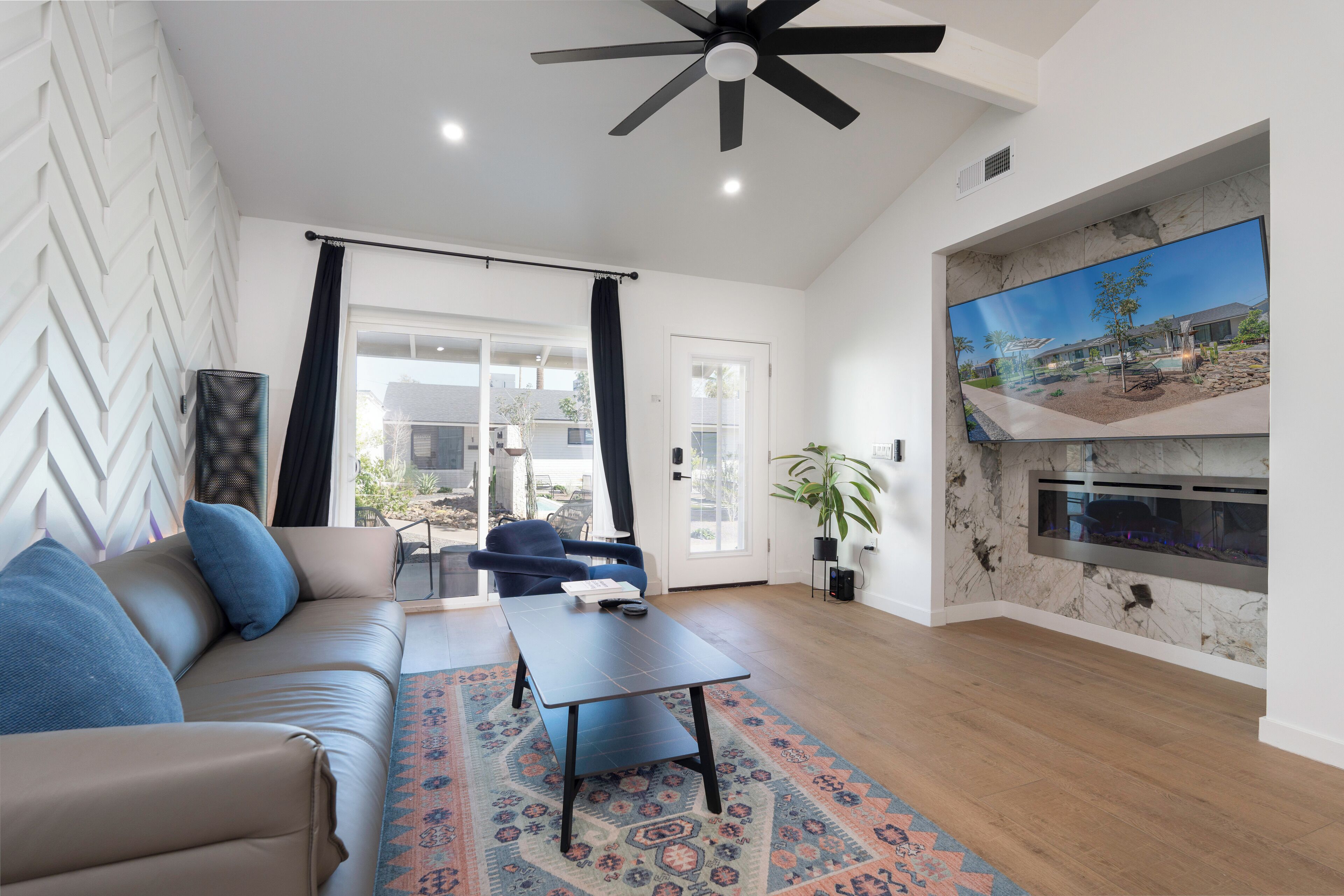 Luxurious Condo | 7 Minutes from Downtown Phoenix