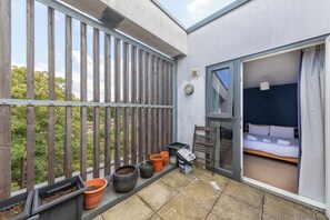 1 dormitorio, tabla de planchar con plancha, Internet y ropa de cama