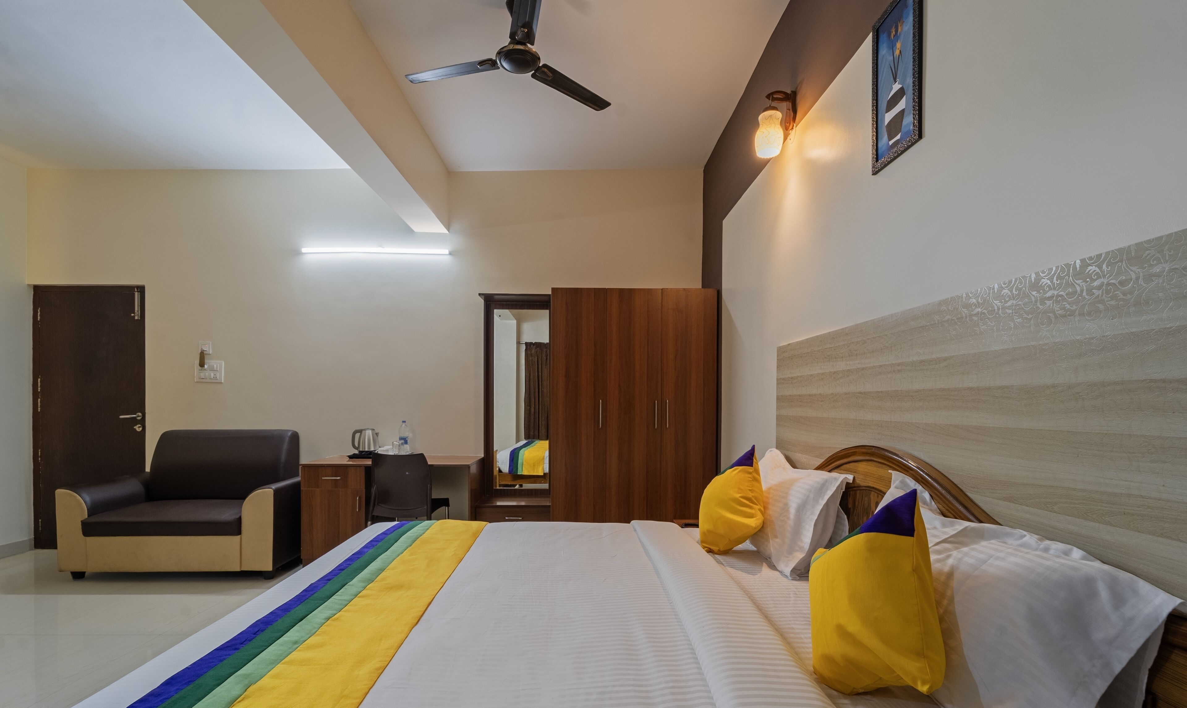 premium double room, non smoking | in-room safe, desk, free rollaway beds, bed sheets