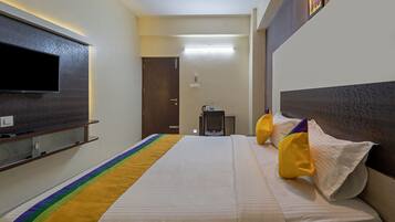 Deluxe Double Room, Non Smoking | In-room safe, desk, free rollaway beds, bed sheets