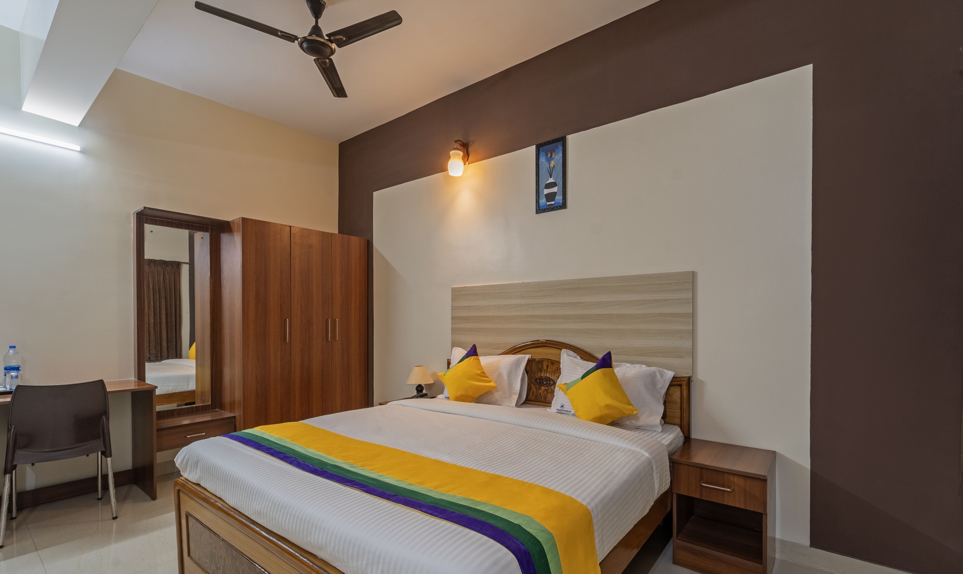 premium double room, non smoking | in-room safe, desk, free rollaway beds, bed sheets