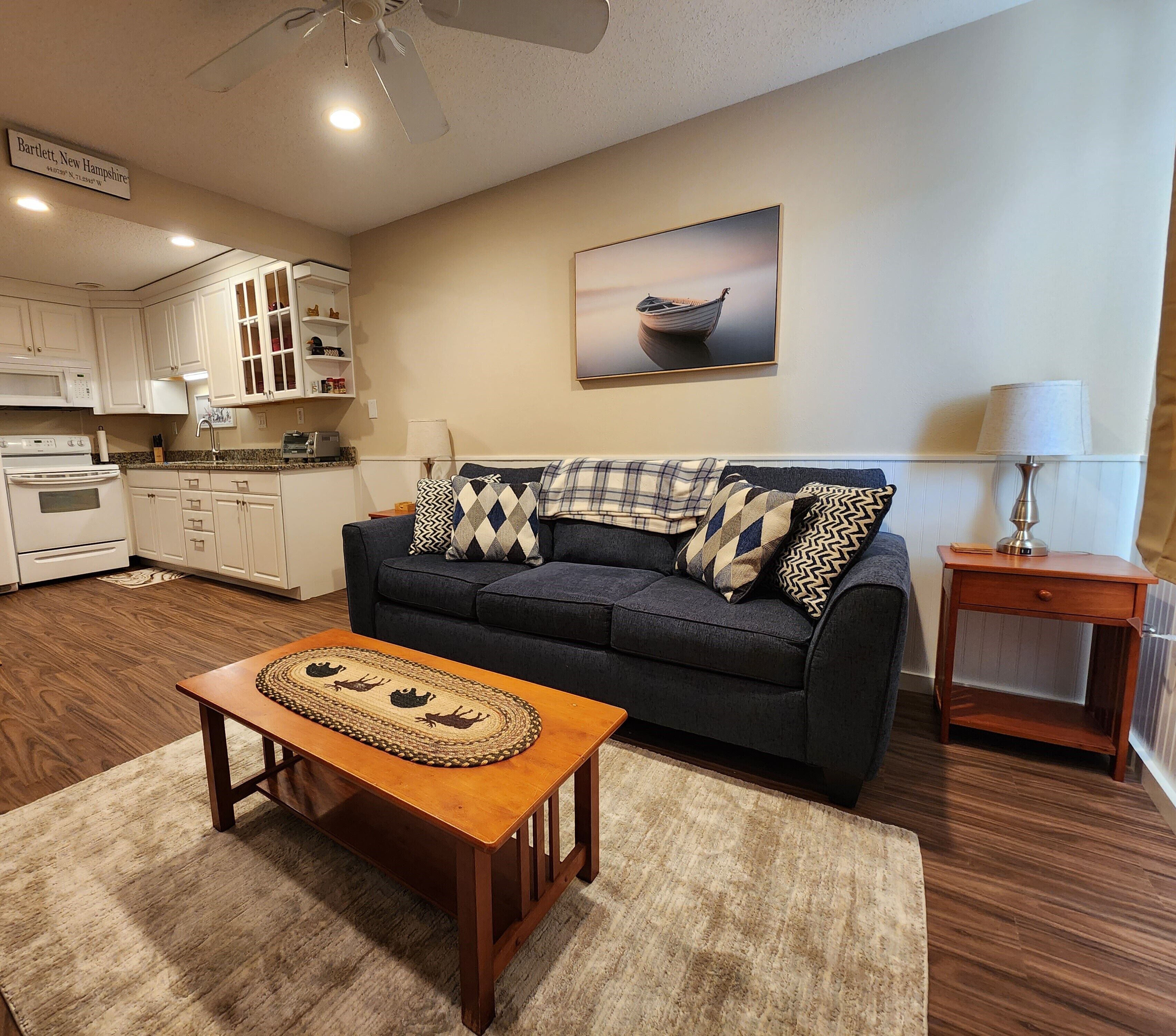 Cozy Northern NH Condo - Pool, Storyland, Golf, Skiing!