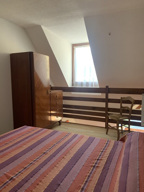 2 bedrooms