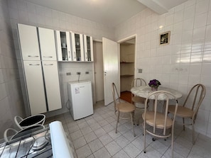 Dining - Flat Araucária 3 by Capivari Lodge Home (Campos do Jordão)