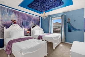 9 Schlafzimmer, Bügeleisen/Bügelbrett, Reisekinderbett, WLAN