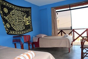 8 bedrooms, WiFi, bed sheets