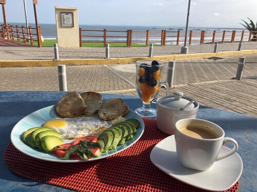 Hospedaje Sueños DE Chicama, MAS Cerca AL Point, CON UNA Vista Expectacular