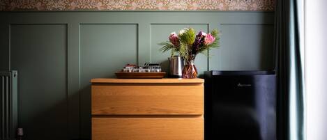 Deluxe Suite, Ensuite, Courtyard View | 1 bedroom, premium bedding, pillowtop beds, individually decorated