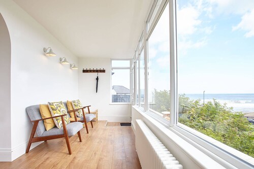 Host Stay Burnsyde Beach House