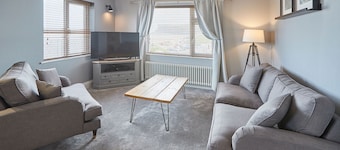 Host Stay Burnsyde Beach House