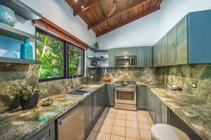 Fridge, microwave, oven, dishwasher - Tropical Retreat - Private Pool, Steps to Beach by RedAwning (Tamarindo)