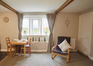 House | 2 bedrooms, desk, Internet - Host Stay Cosy Cottage (Huddersfield)