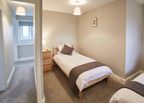 House | 2 bedrooms, desk, Internet - Host Stay Cosy Cottage (Huddersfield)