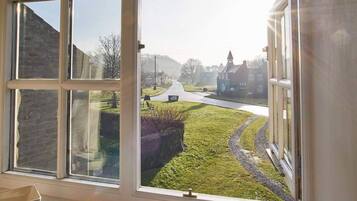 House | 4 bedrooms, Internet