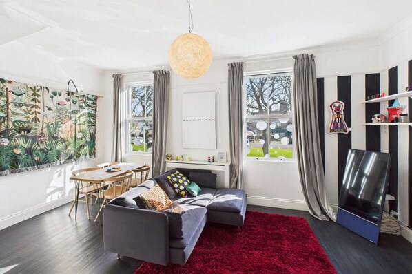 Apartamento | 2 dormitorios y Internet