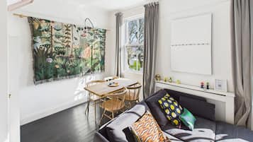 2 bedrooms, Internet