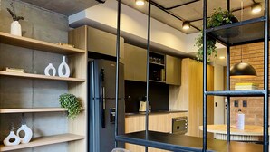 Apartemen Grand | Area keluarga | Smart TV 43-inci dengan saluran TV digital