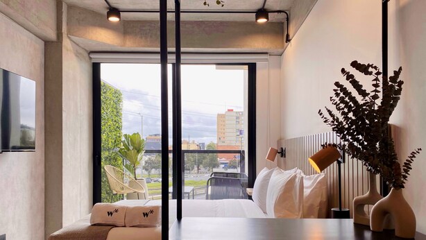Apartemen Klub | Tirai kedap cahaya, kedap suara, setrika/meja setrika, dan Wi-Fi gratis