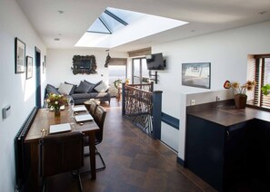 House | 2 bedrooms, Internet