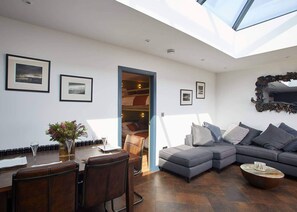 House | 2 bedrooms, Internet
