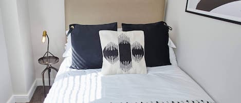 House | 2 bedrooms, desk, high-speed internet