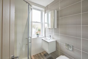 Leilighet | 2 soverom, skrivebord og lydisolert