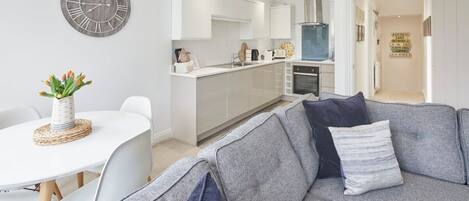 2 habitaciones, escritorio y sistema de insonorización