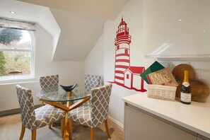 Apartment | 2 bedrooms, soundproofing, Internet - Host Stay Number 3 at Pannett Apartments (Whitby)
