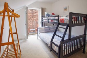 Apartment | 2 bedrooms, soundproofing, Internet - Host Stay Number 3 at Pannett Apartments (Whitby)