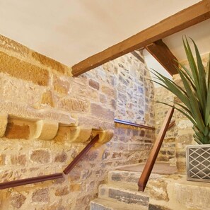 House | 5 bedrooms, Internet