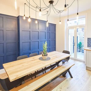 House | 4 bilik tidur 