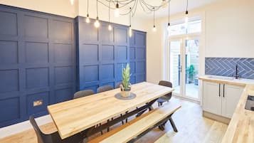 Rumah | 4 kamar tidur