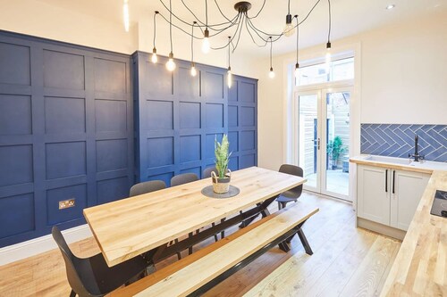 Host Stay Simba House